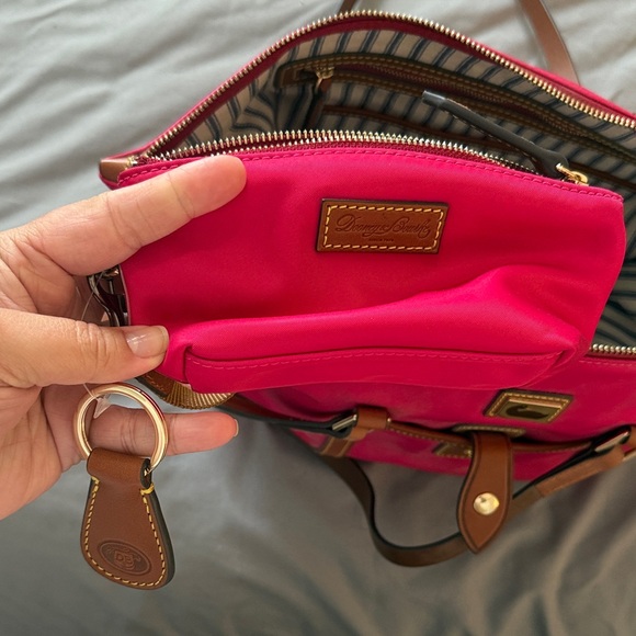 Brand New with tags Dooney & Bourke Fuchsia Tote with Brown Straps - Picture 6 of 7